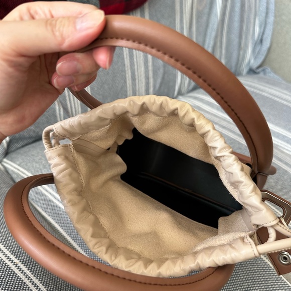 Cream Couch Beige Shoulder/ Crossbody Bag - Picture 4 of 9